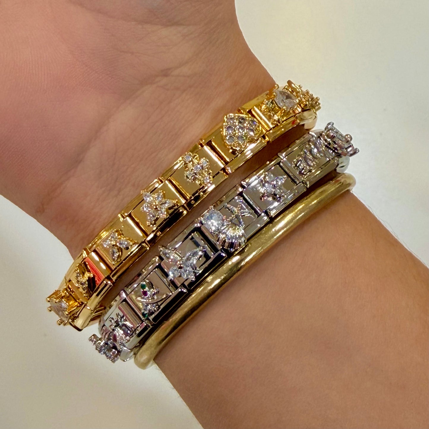 Glitzy Diamond Premade Italian Charm Bracelet