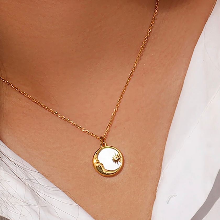 4 Qul Crescent Moon Necklace – peoplejewl